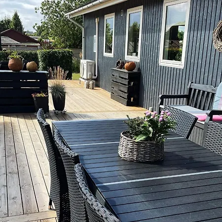 Semesterbostad 6 Person In Hejls-by Traum